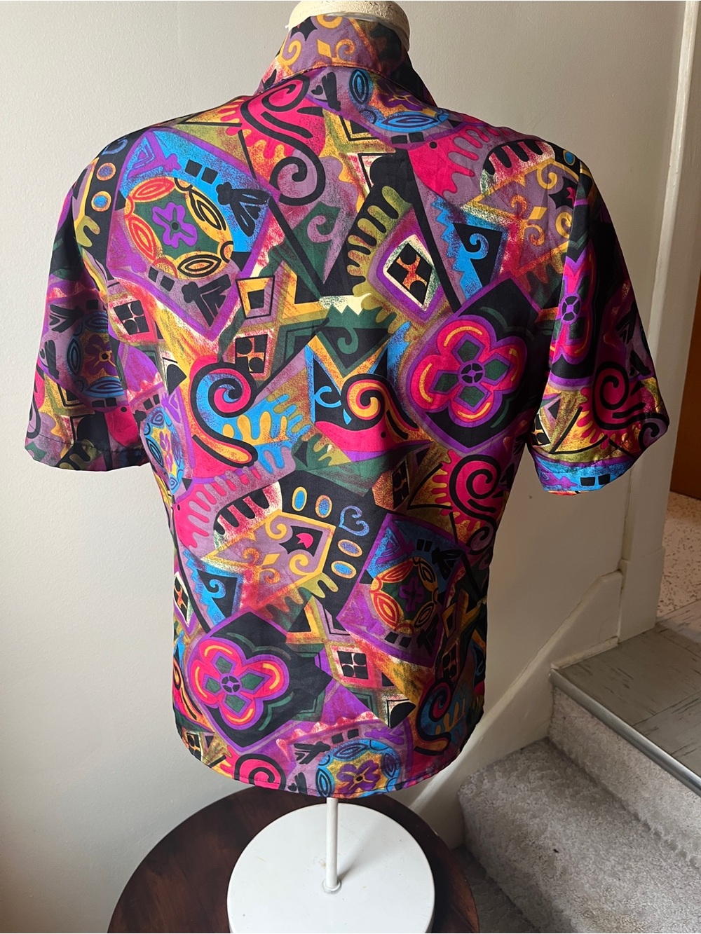 Notations Multicolor Abstract Swirl Button-Up Top - Picture 4 of 7